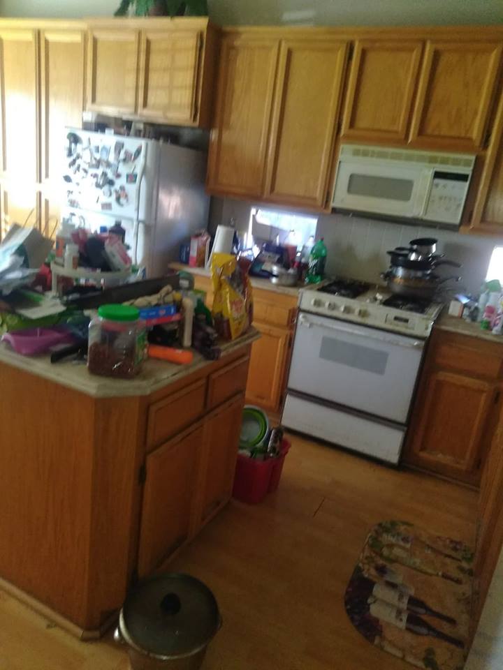Expert Deep Home & office Cleaning in Stockton – Serrano’s Cleaning Technician performing deep carpet cleaning in a Stockton living room Janitorial and residential services, before and after photos